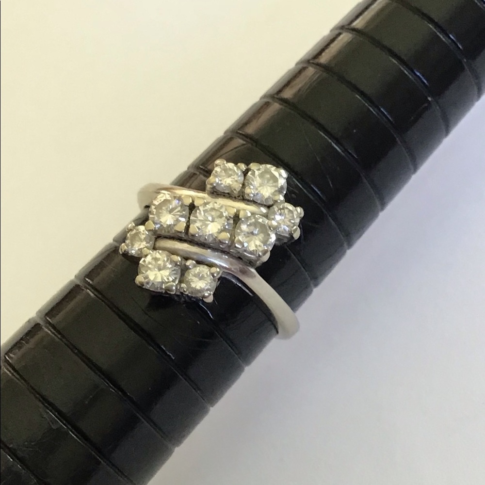 MCM 14K WH. Gold Diamond Bypass Ring Sparkly Rocks